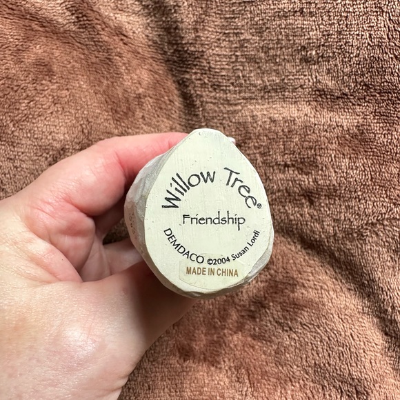 Willow Tree “Friendship” Figurine - Picture 3 of 3